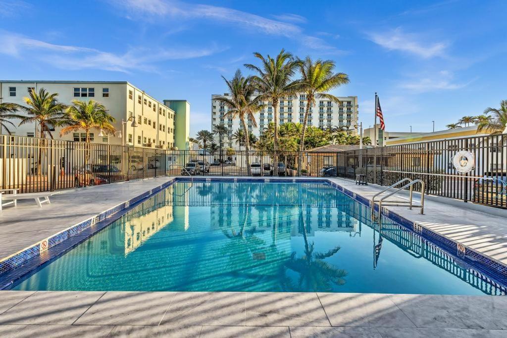 Beachfront & Pool Near Marriott Hollywood Beach Extérieur photo